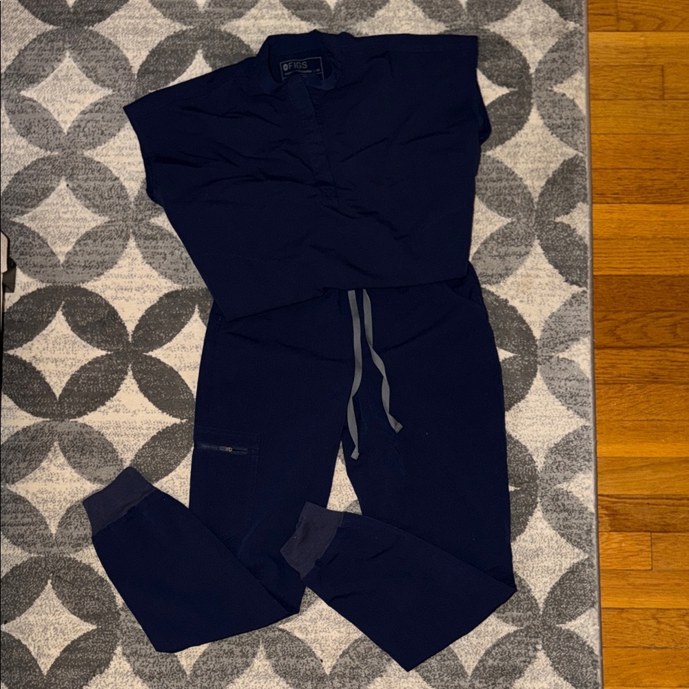 FIGS Navy Blue Scrub Set